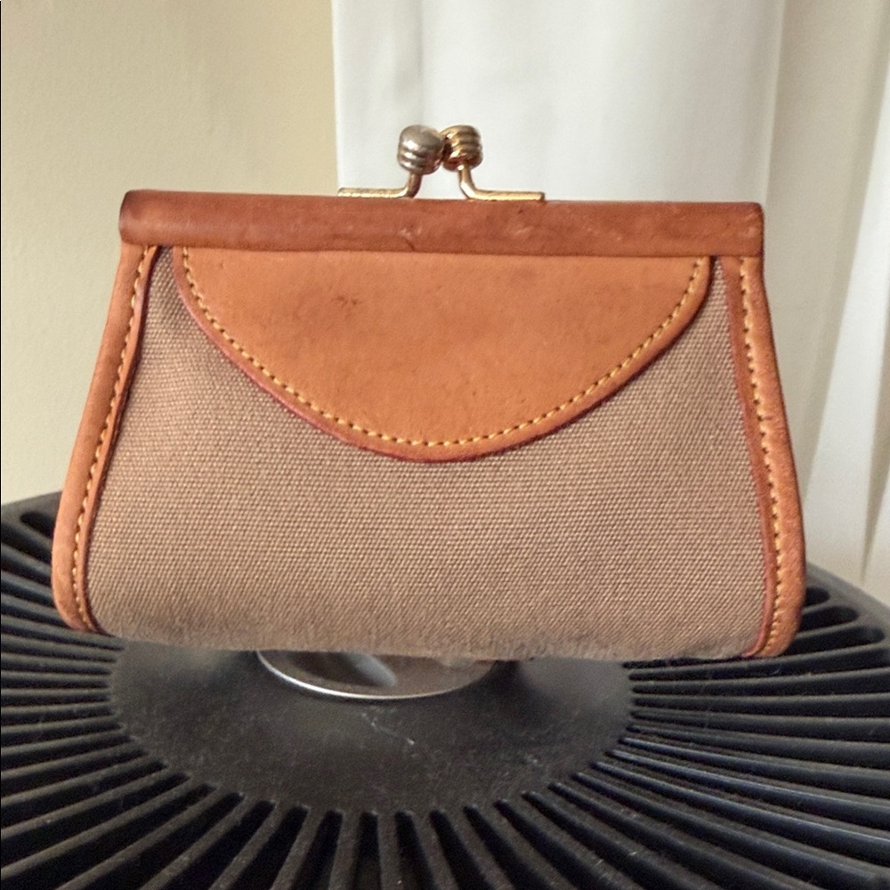 Dooney & Bourke vintage rare kiss and goodbye Tan and Brown Clutch